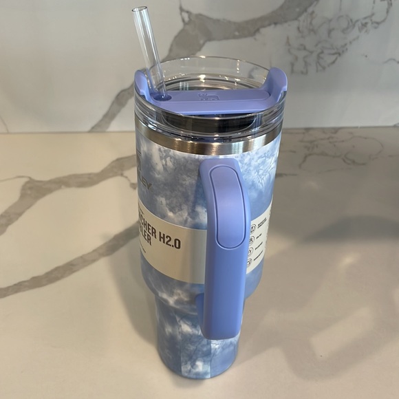 Stanley - OCEAN TIE DYE (blue) - 40 oz. Flowstate H2.0 Quencher - NWT! - Picture 3 of 6